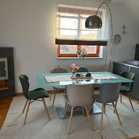 Freundliche Wohnung Naehe Weinstrasse Fuer 5 Personen Wagna 외부 사진