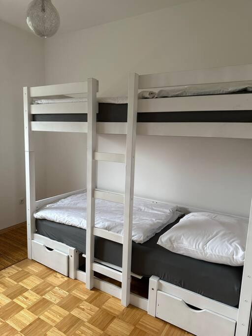 Freundliche Wohnung Naehe Weinstrasse Fuer 5 Personen Wagna 외부 사진