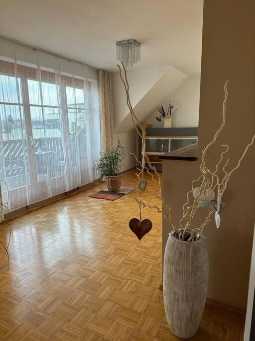 Freundliche Wohnung Naehe Weinstrasse Fuer 5 Personen Wagna 외부 사진